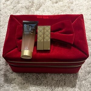 Estée Lauder holiday train case